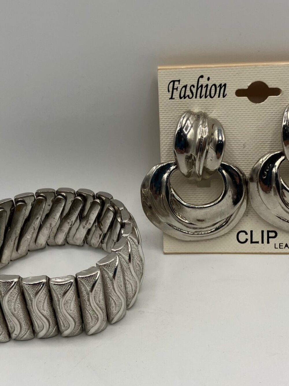 Silver Toned Stretch Braclet & Earings Costume Jewelry
